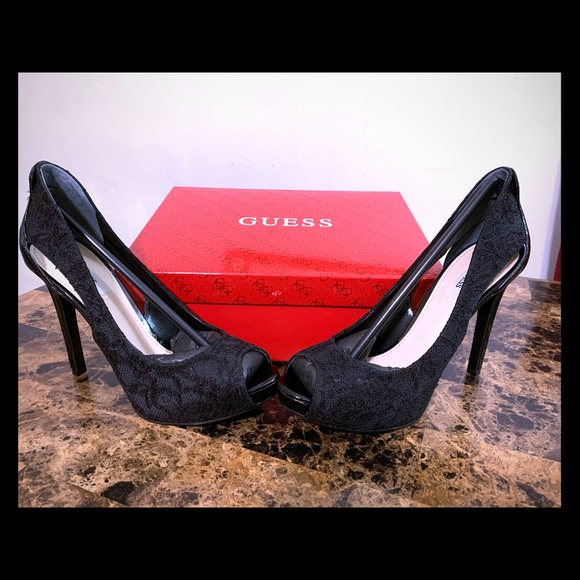 Guess Shoes - Brand New size 8.5M Black Multi Fabric GW Harrah2